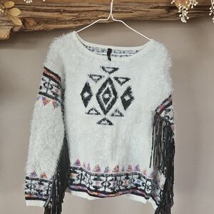 Elan White and Black Patterned Sweater with Fringe Small